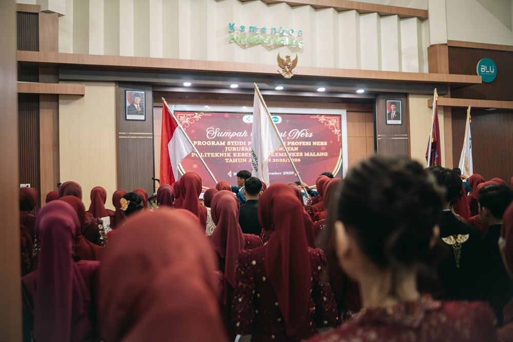 Angkat Sumpah Profesi Ners tanggal 21 September 2026 - (Ada 3 foto)