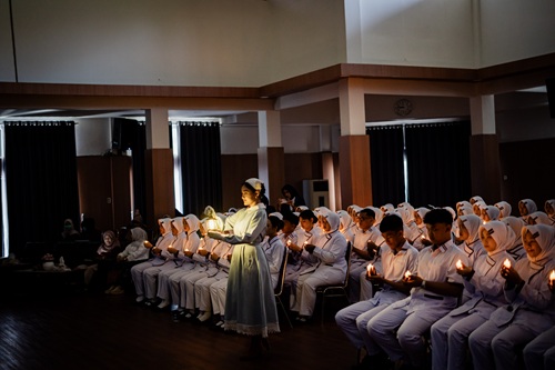 Mengenang Florence Nightingale Mengenang Florence Nightingale